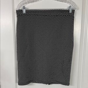 Lavish Black and White Dotted Pencil Skirt